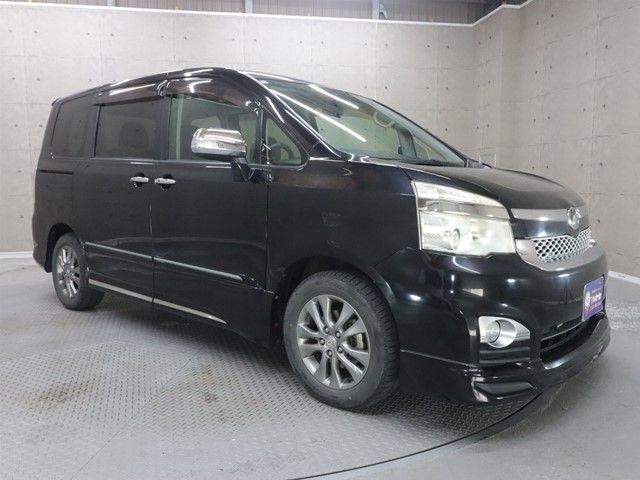 TOYOTA VOXY 2013 Image 31