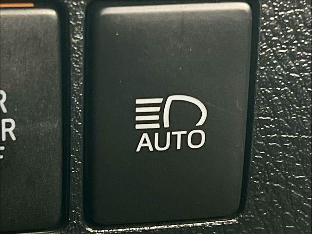 TOYOTA VELLFIRE 2018 Image 31