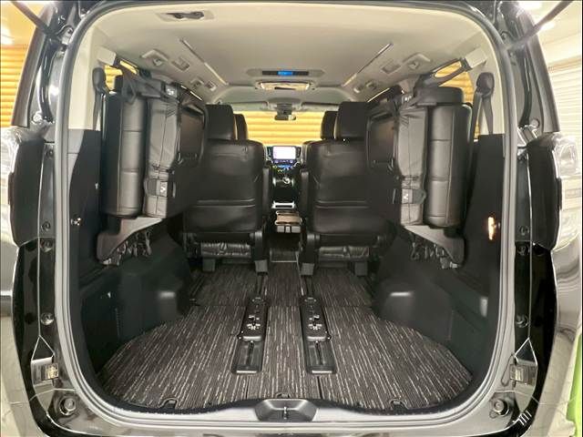 TOYOTA VELLFIRE 2018 Image 31