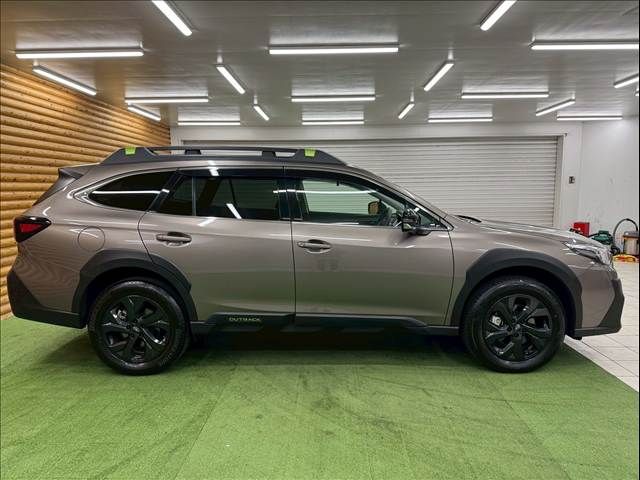 SUBARU LEGACY OUTBACK 2023 Image 31