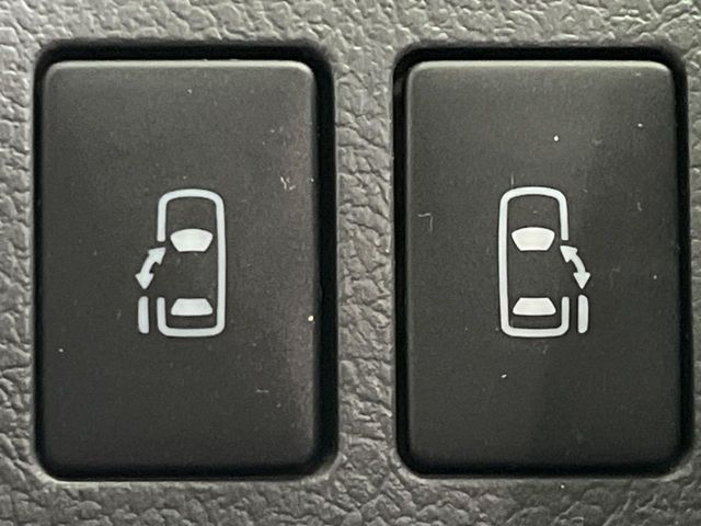 TOYOTA VOXY 2010 Image 31