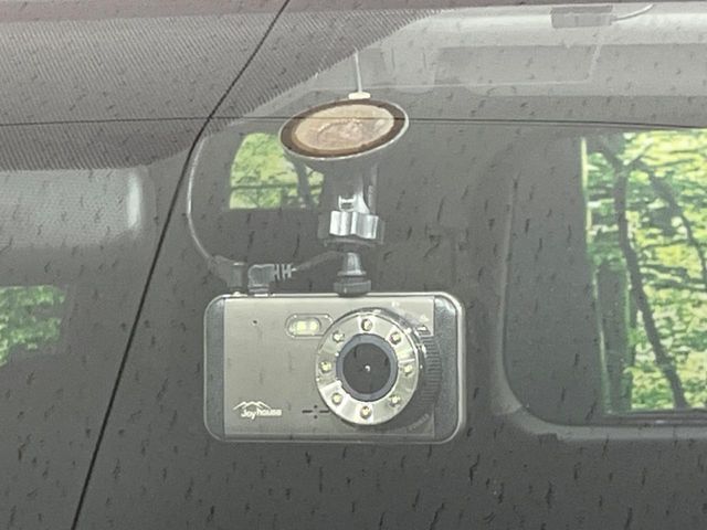 TOYOTA VOXY 2010 Image 31