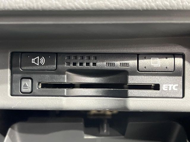 TOYOTA VOXY 2010 Image 31