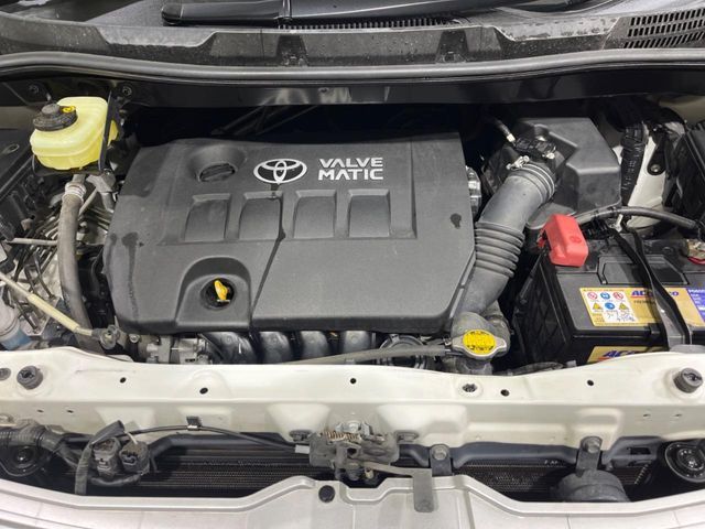 TOYOTA VOXY 2010 Image 31