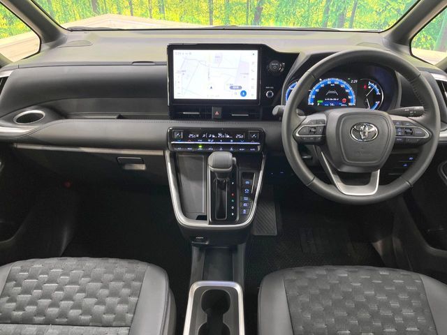 TOYOTA VOXY HYBRID 2025 Image 31