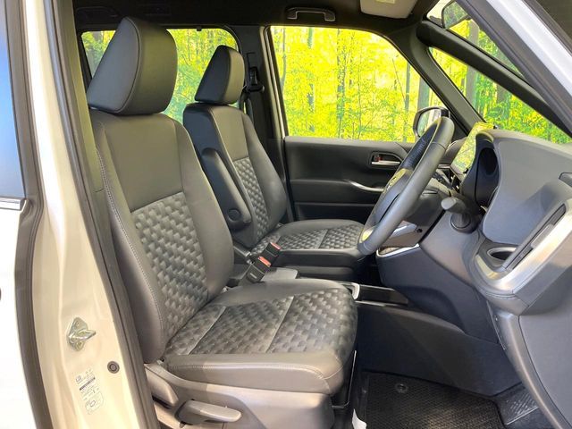 TOYOTA VOXY HYBRID 2025 Image 31