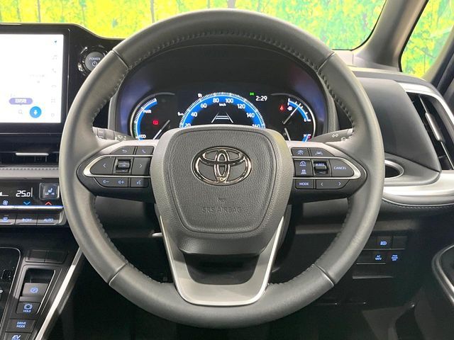 TOYOTA VOXY HYBRID 2025 Image 31