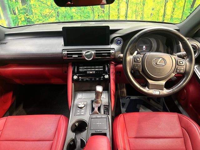 TOYOTA LEXUS IS300H 2021 Image 31