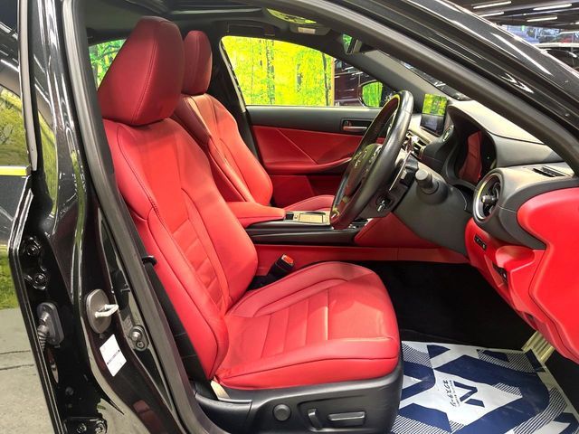 TOYOTA LEXUS IS300H 2021 Image 31