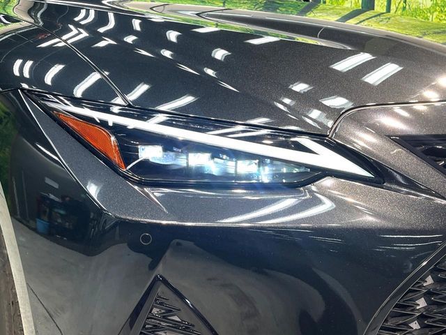 TOYOTA LEXUS IS300H 2021 Image 31