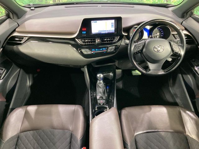 TOYOTA C-HR 2017 Image 31