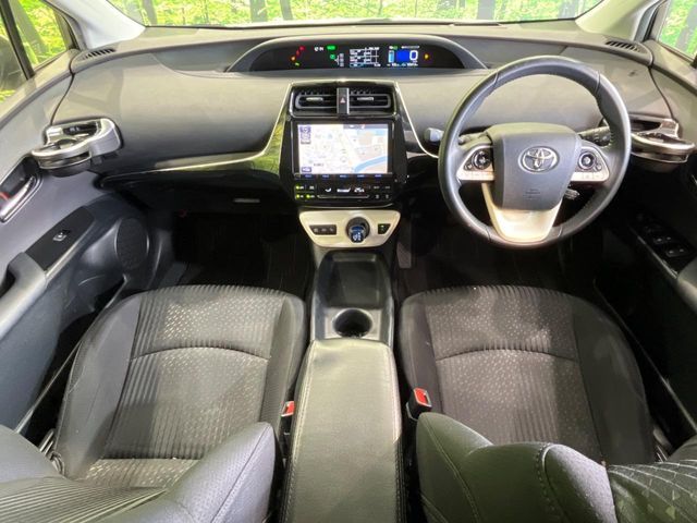 TOYOTA PRIUS 2017 Image 31