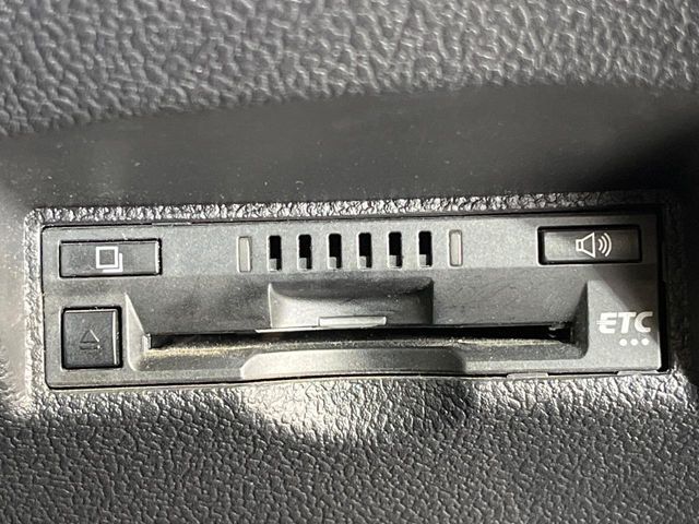 TOYOTA PRIUS 2017 Image 31