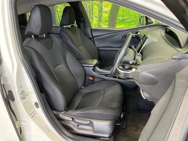 TOYOTA PRIUS 2017 Image 31