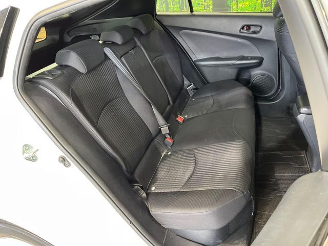 TOYOTA PRIUS 2017 Image 31