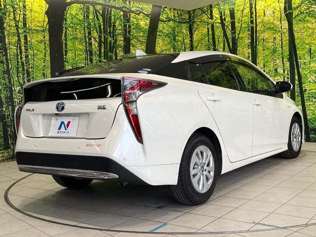 TOYOTA PRIUS 2017 Image 31