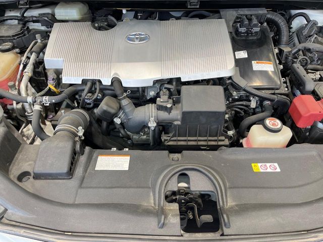 TOYOTA PRIUS 2017 Image 31