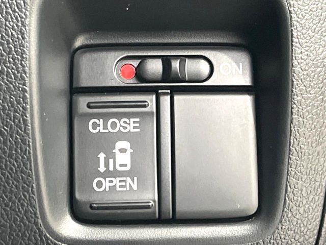 HONDA N BOX CUSTOM 2015 Image 31