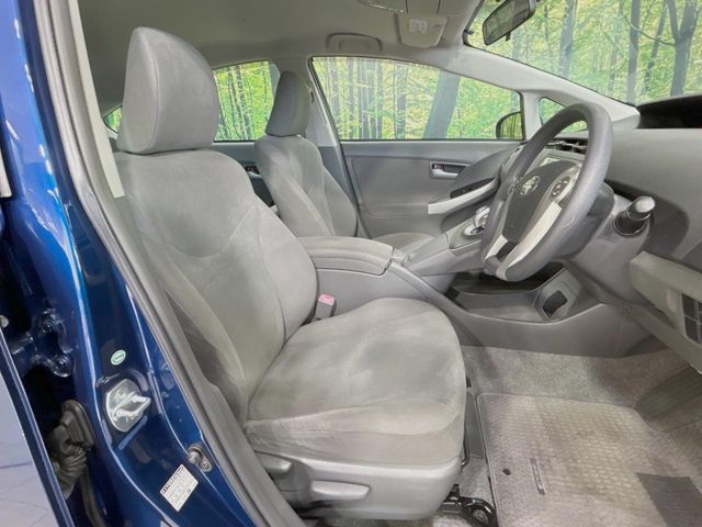 TOYOTA PRIUS 2011 Image 31