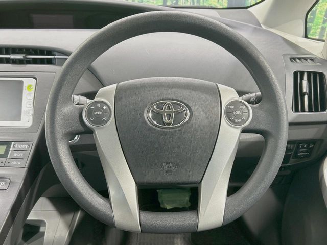 TOYOTA PRIUS 2011 Image 31