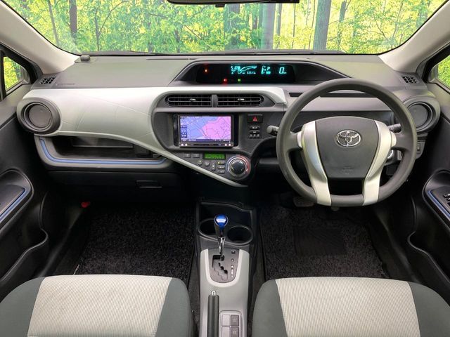 TOYOTA AQUA 2013 Image 31