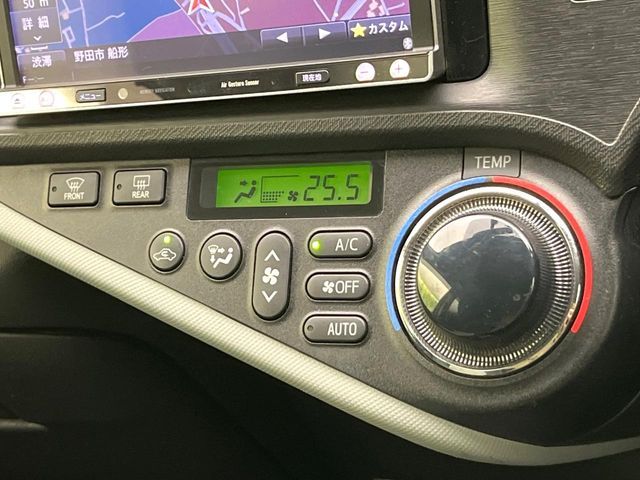 TOYOTA AQUA 2013 Image 31