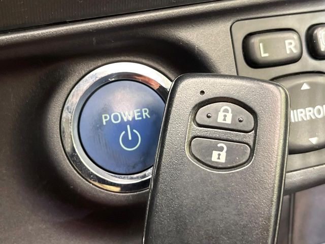 TOYOTA AQUA 2013 Image 31