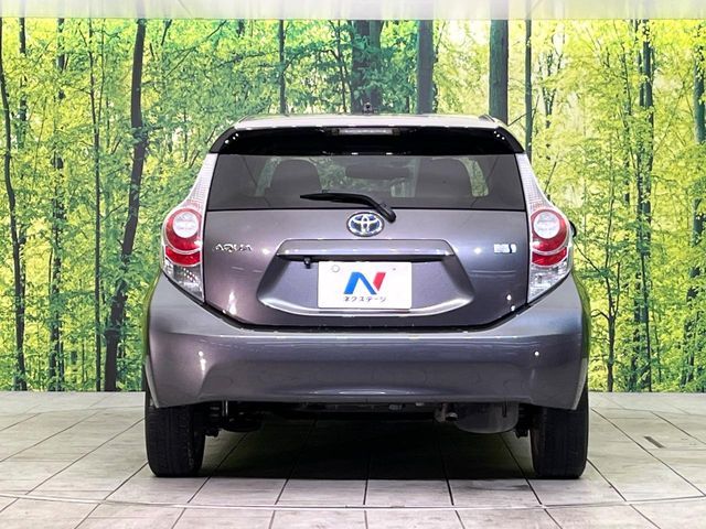 TOYOTA AQUA 2013 Image 31