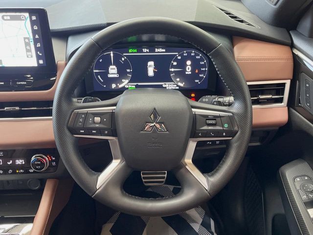 MITSUBISHI OUTLANDER PHEV 2025 Image 31