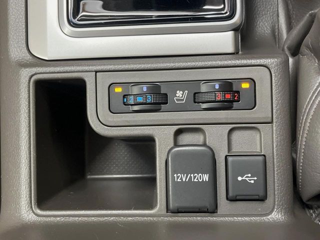 TOYOTA LANDCRUISER PRADO 2023 Image 31