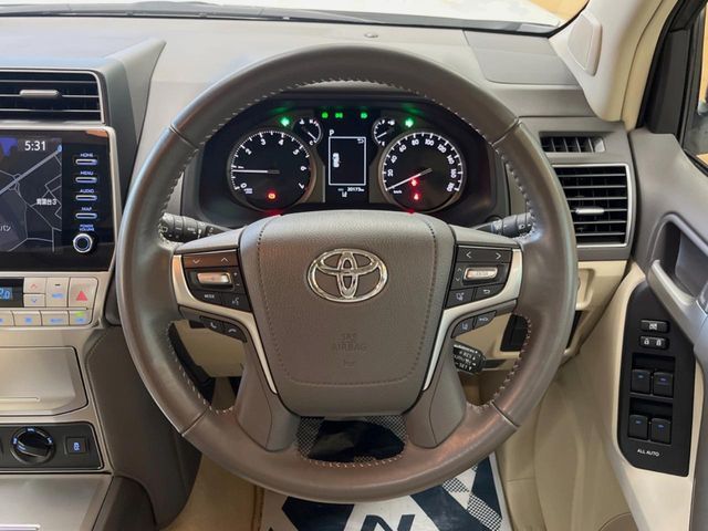 TOYOTA LANDCRUISER PRADO 2023 Image 31