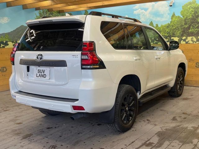 TOYOTA LANDCRUISER PRADO 2023 Image 31