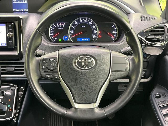 TOYOTA VOXY 4WD 2016 Image 31