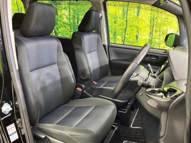 TOYOTA VOXY 4WD 2016 Image 31