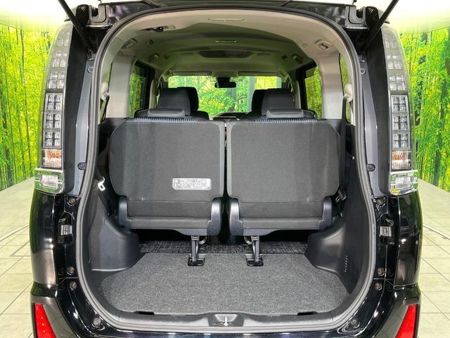 TOYOTA VOXY 4WD 2016 Image 31