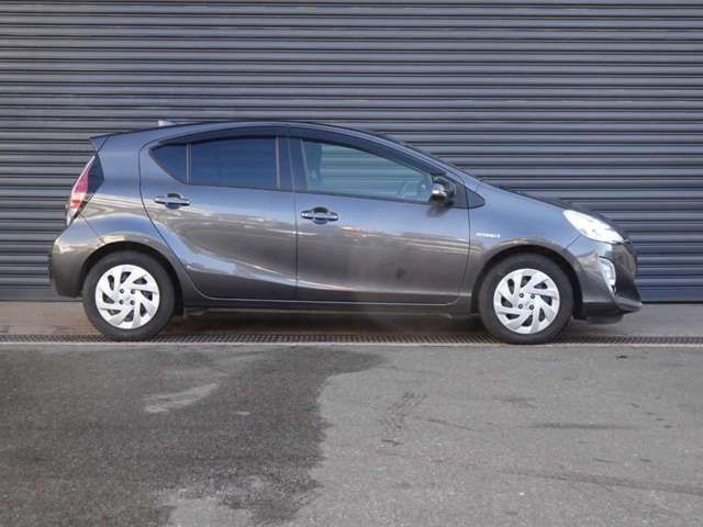 TOYOTA AQUA 2017 Image 31