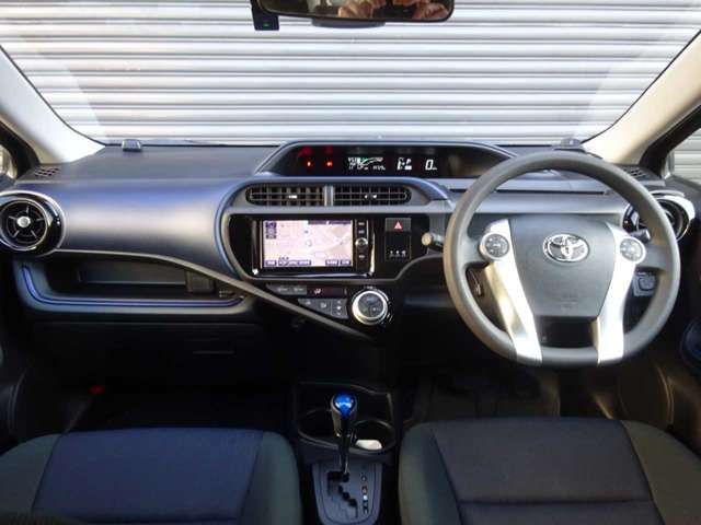 TOYOTA AQUA 2017 Image 31