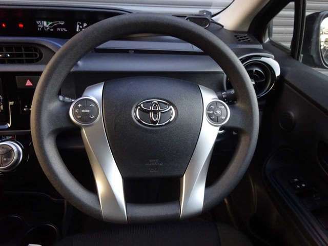 TOYOTA AQUA 2017 Image 31