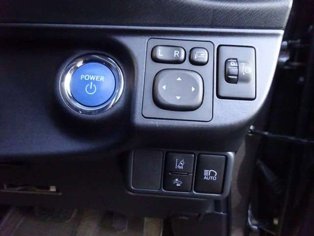 TOYOTA AQUA 2017 Image 31