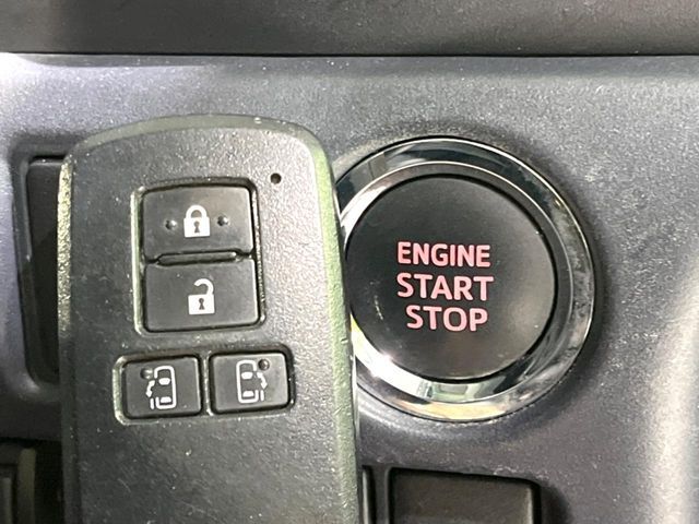 TOYOTA VOXY 2015 Image 31