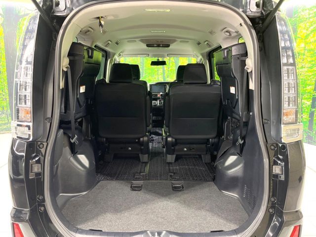 TOYOTA VOXY 2015 Image 31