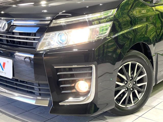 TOYOTA VOXY 2015 Image 31