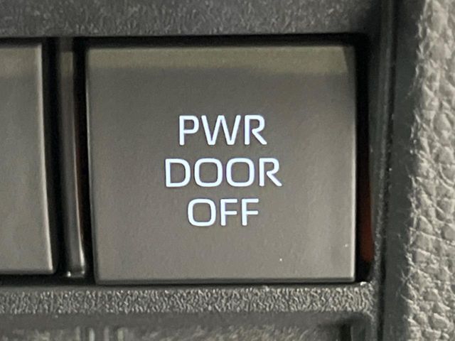 TOYOTA NOAH HYBRID 2025 Image 31