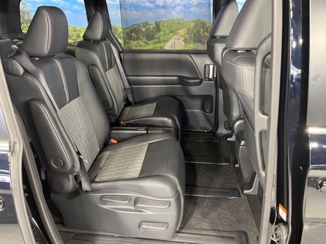 TOYOTA NOAH HYBRID 2025 Image 31