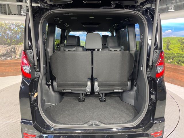 TOYOTA NOAH HYBRID 2025 Image 31