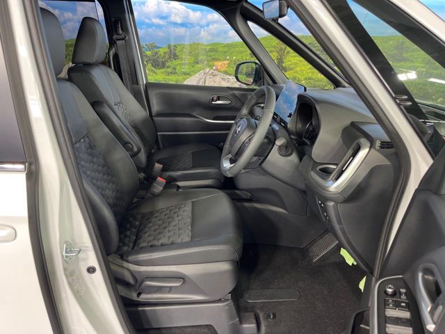 TOYOTA VOXY HYBRID 2026 Image 31