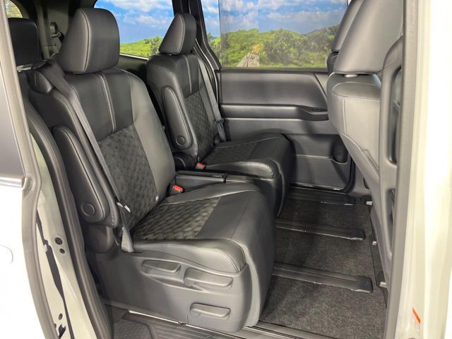 TOYOTA VOXY HYBRID 2026 Image 31