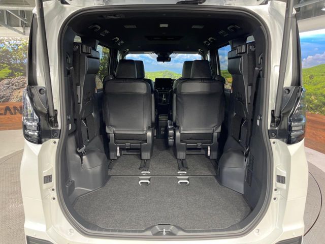 TOYOTA VOXY HYBRID 2026 Image 31