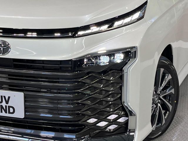 TOYOTA VOXY HYBRID 2026 Image 31