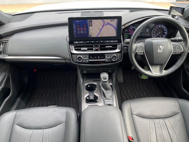 TOYOTA CROWN SEDAN HYBRID 2022 Image 31